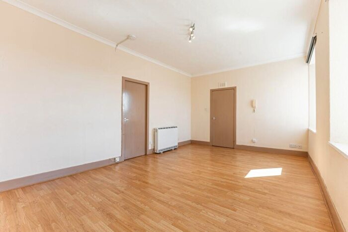 2 Bedroom Flat For Sale In Canal Street, Perth, PH2
