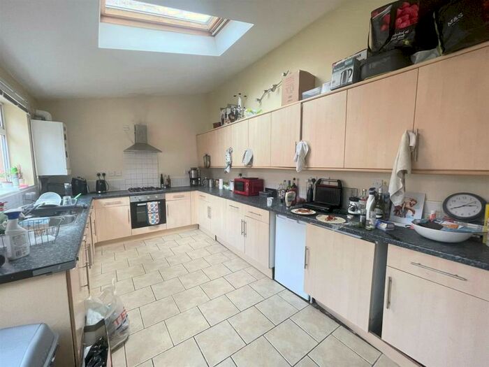 6 Bedroom Terraced House To Rent In Kimbolton Avenue, Lenton, - Uon, NG7