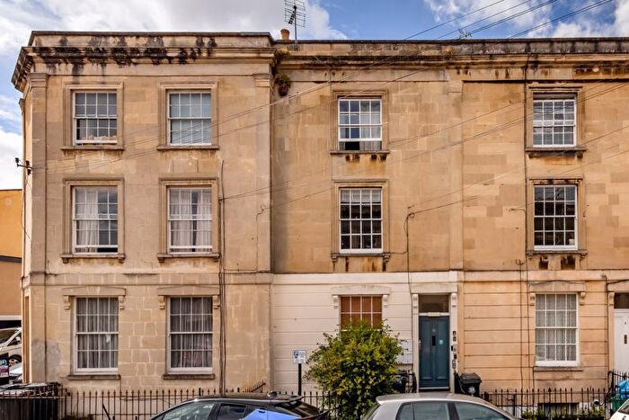 1 Bedroom Flat For Sale In Clevedon Terrace, Kingsdown, Bristol, BS6
