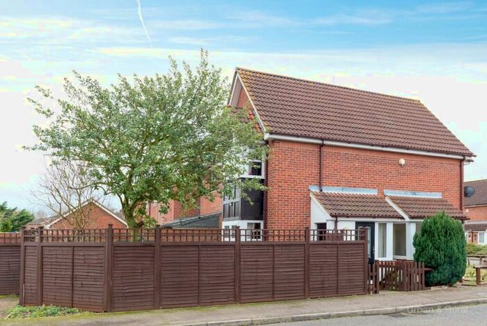 1 Bedroom End Of Terrace House To Rent In Barnsbury Gardens, Newport Pagnell, Milton Keynes, Bucks, MK16