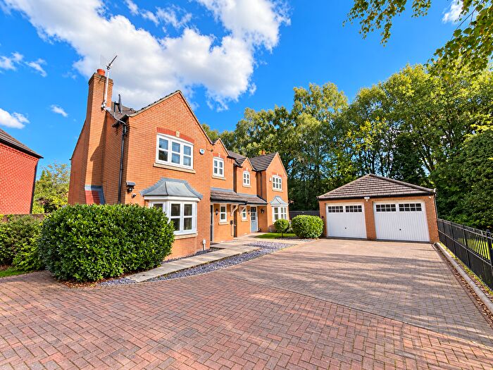 3 Bedroom Detached House For Sale In Millbank Place, Nottingham, NG6