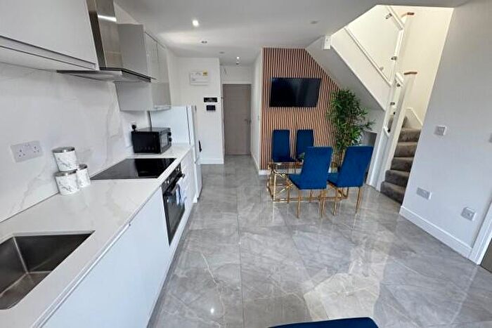 2 Bedroom Maisonette To Rent In Bruce Street Cardiff, CF24