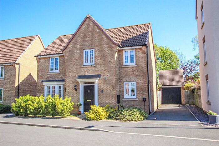 4 Bedroom Detached House For Sale In Buttermere Crescent, Lakeside, Doncaster, DN4