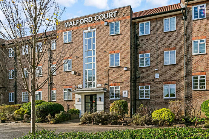 2 Bedroom Flat For Sale In Malford Court, The Drive, South Woodford, E18