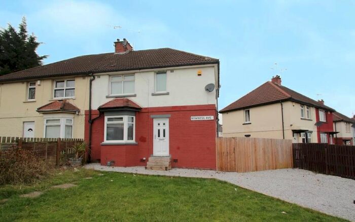 4 Bedroom Semi-Detached House To Rent In Bowness Avenue, Bradford, West Yorkshire BD10