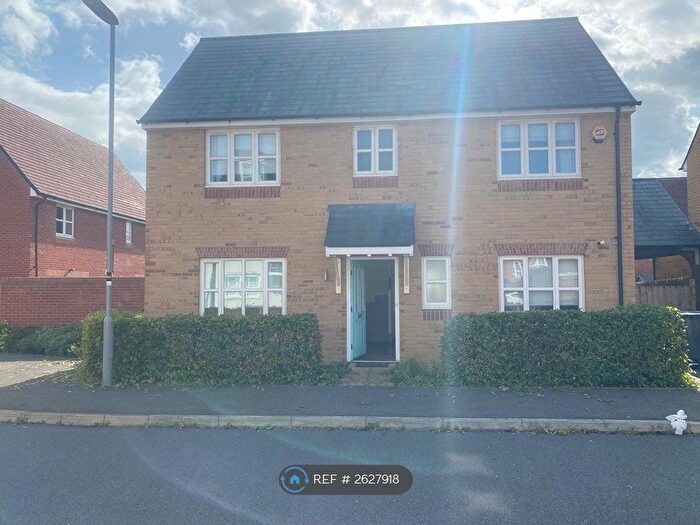 3 Bedroom Detached House To Rent In Aureol Lane, Milton Keynes, MK10