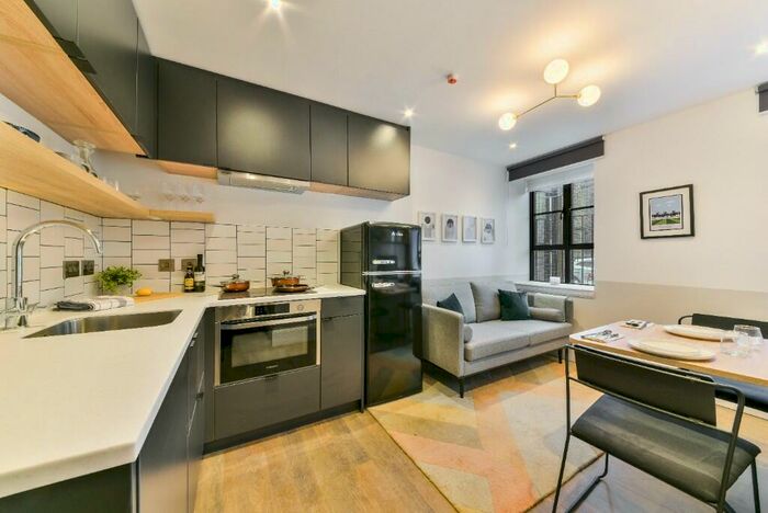 2 Bedroom End Of Terrace House To Rent In Martins Place, London, SE28