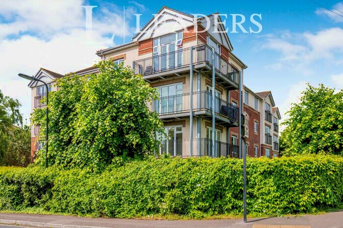 2 Bedroom Apartment To Rent In West End House, Bitterne, SO18