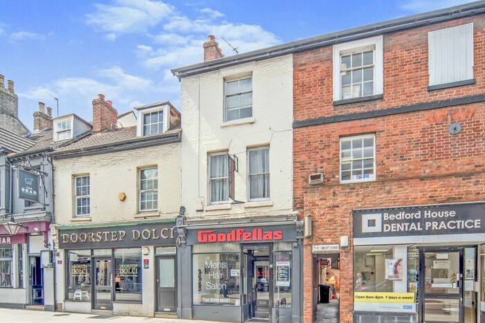 3 Bedroom Flat To Rent In High Street, Bedford, MK40