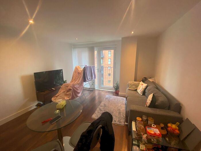 2 Bedroom Flat To Rent In Ordsall Lane, Salford, M5