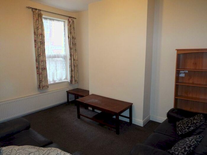 4 Bedroom Terraced House To Rent In Heeley Road, Selly Oak, Birmingham, B29