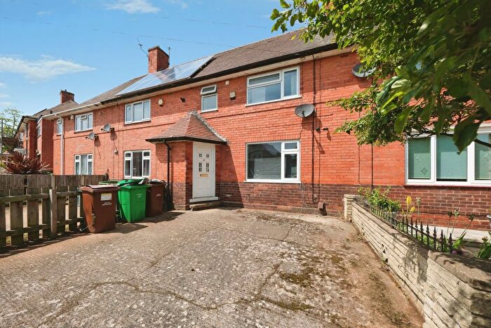 3 Bedroom Terraced House For Sale In Amesbury Circus, Nottingham, Nottinghamshire, NG8