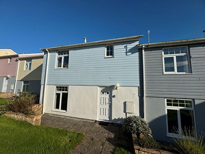 4 Bedroom Semi-Detached House For Sale In Newquay, TR8