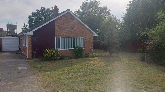 3 Bedroom Bungalow For Sale In Myrtle Road, Hethersett, Norwich, NR9