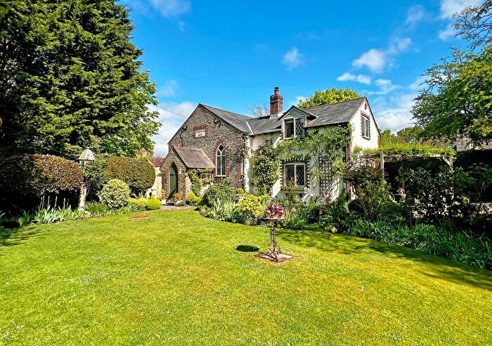 3 Bedroom Detached House For Sale In Chapel Cottage, Earnley Nr The Witterings, PO20