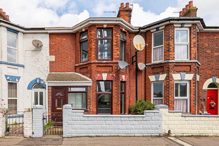 3 Bedroom Terraced House For Sale In Barrack Road, Great Yarmouth, NR30