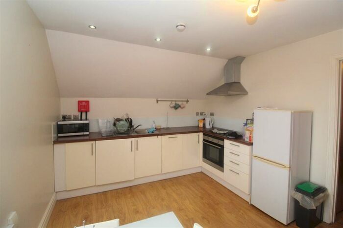 2 Bedroom House To Rent In Monthermer Road, Cathays, Cardiff, CF24