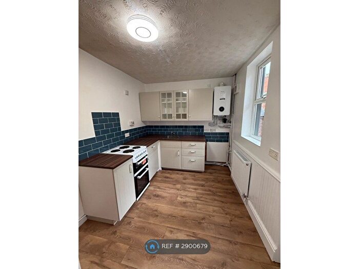 2 Bedroom End Of Terrace House To Rent In Rectory Road, Chesterfield, S43