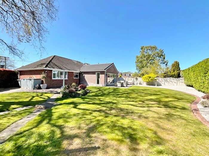 3 Bedroom Detached Bungalow For Sale In Pit Lane, Hough, CW2
