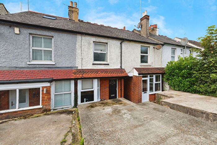 2 Bedroom Terraced House For Sale In Godstone Road, Whyteleafe, Surrey, CR3