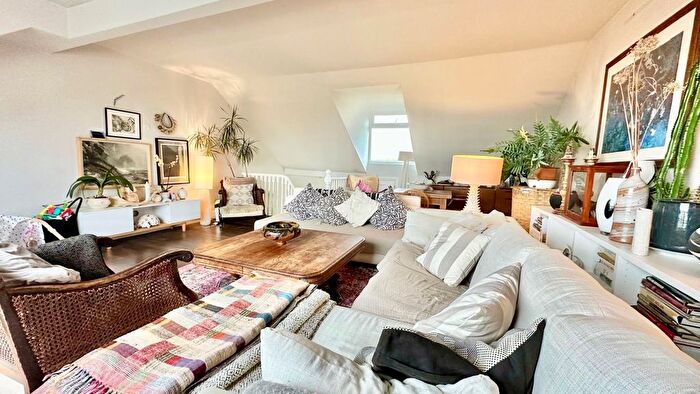 2 Bedroom Maisonette For Sale In Magdalen Road, St. Leonards-On-Sea, TN37