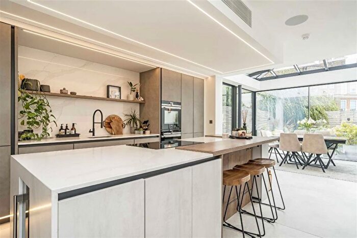 4 Bedroom Terraced House For Sale In King George Street, Greenwich, SE10