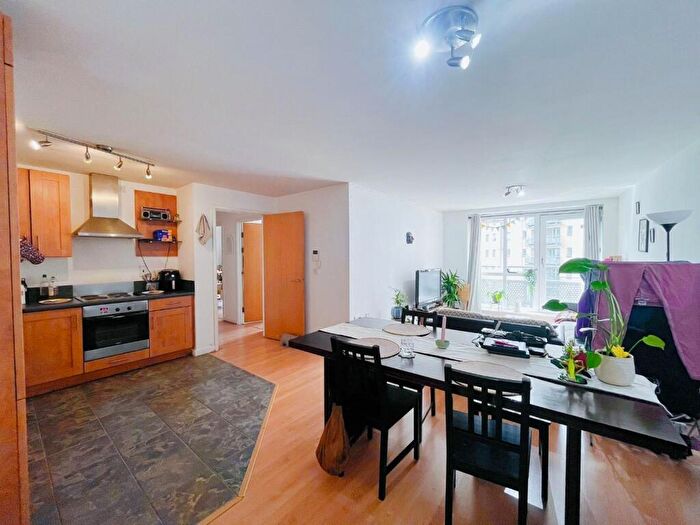 2 Bedroom Flat To Rent In The Helmsley, Aspect, Elmwood Lane, Leeds, LS2