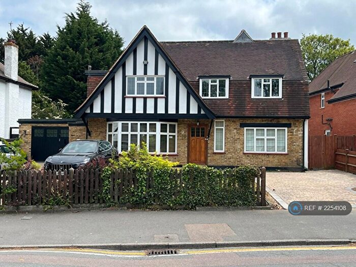 4 Bedroom Detached House To Rent In Lovibonds Avenue, Kent, BR6