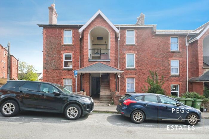 2 Bedroom Flat For Sale In Merritt Flats, Merritt Road, Paignton, TQ3