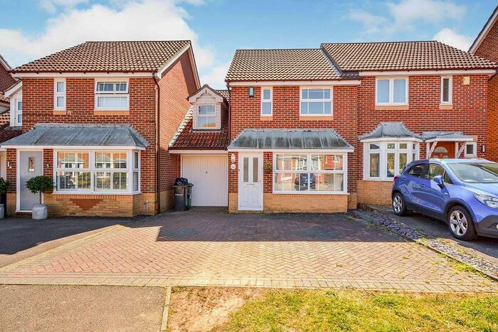 3 Bedroom Detached House To Rent In Sissinghurst Drive, Maidstone, Kent, ME16