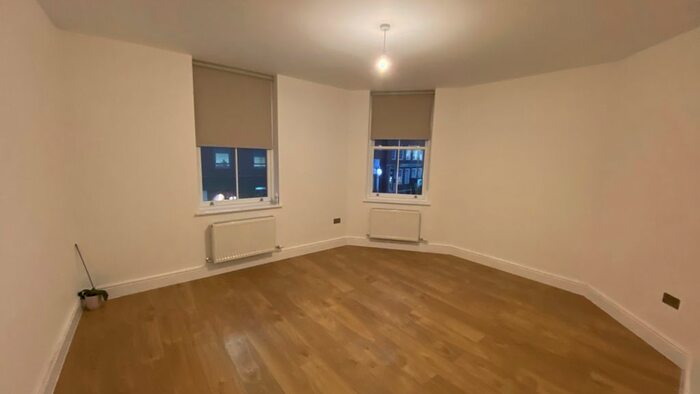 2 Bedroom Flat To Rent In Eltham High Street, Eltham, SE9