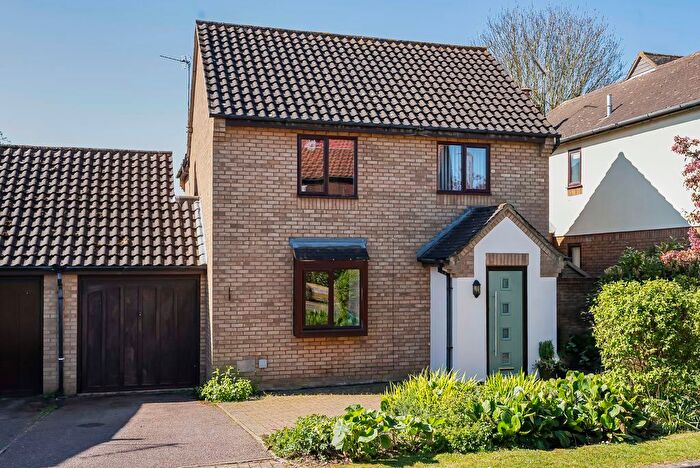 4 Bedroom Link Detached House For Sale In Haydock Close, Far Bletchley, Milton Keynes, MK3
