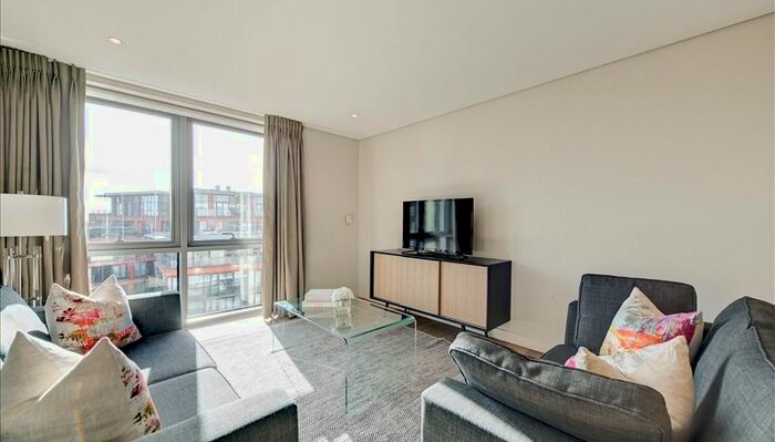 3 Bedroom Flat To Rent In Merchant Square East, Edgware Road, London, W2