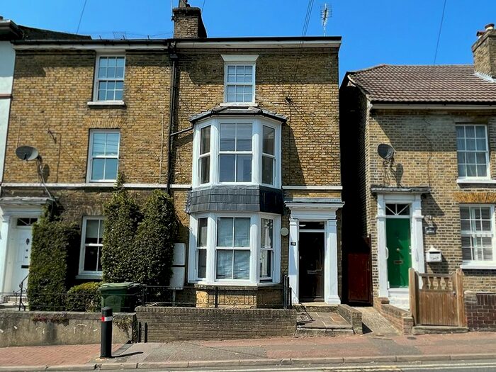 1 Bedroom Flat To Rent In Brewer Street, Maidstone, ME14