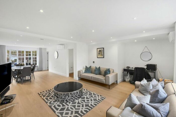 2 Bedroom Flat To Rent In Kings Road, London, SW3