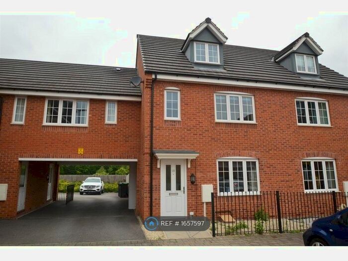 4 Bedroom Terraced House To Rent In Oaktree Close, Sutton-In-Ashfield, NG17