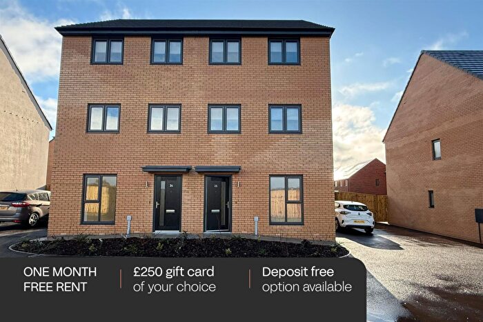 4 Bedroom Semi Detached House To Rent In Liberty Rise, Hull, HU9