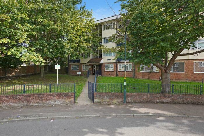 1 Bedroom Apartment To Rent In John Street, Rochester, ME1