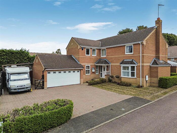 4 Bedroom Detached House For Sale In Long Acre, Brafield On The Green, Northamptonshire, NN7