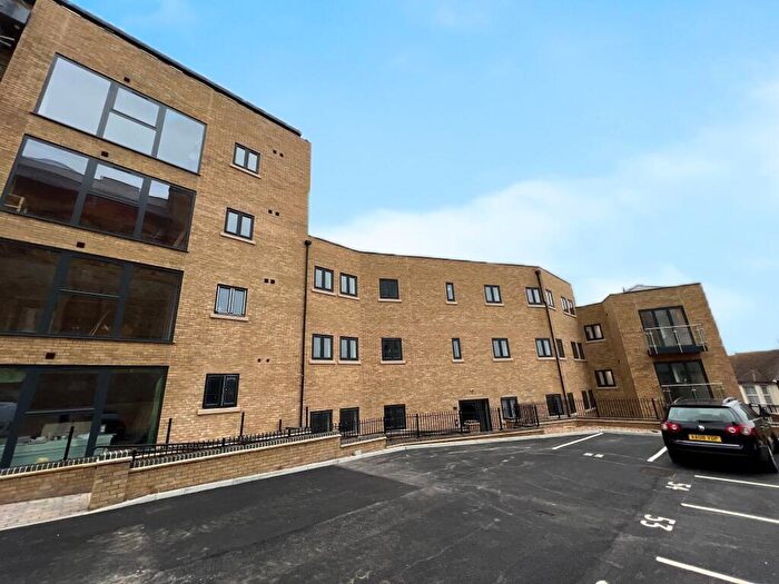 2 Bedroom Flat To Rent In Millers Hill, Ramsgate, Kent, CT11