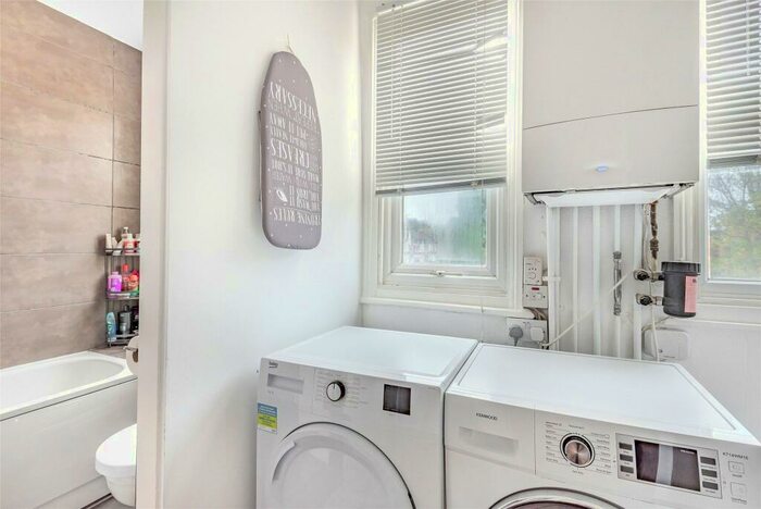 2 Bedroom Apartment To Rent In Purley Downs Road, Purley, CR8