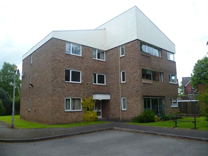 2 Bedroom Flat To Rent In Victoria Gardens, Stoneygate, LE2