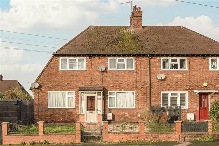 2 Bedroom Flat To Rent In Elmbrook Gardens, Eltham, SE9