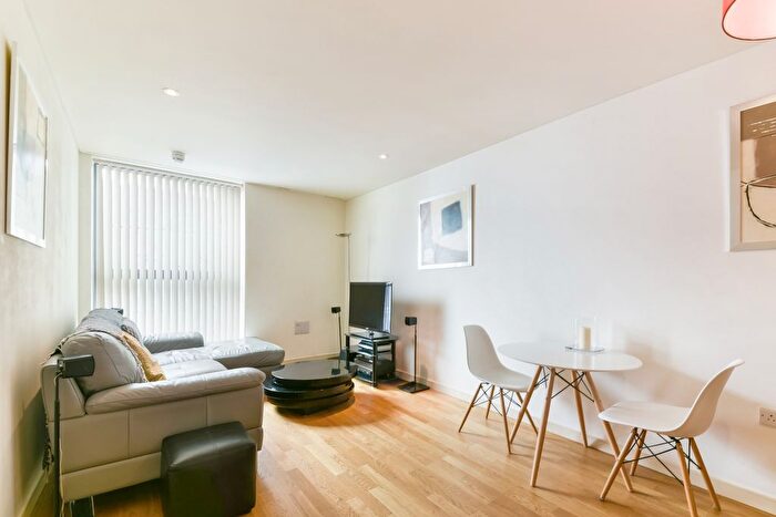 1 Bedroom Flat To Rent In Hermitage Street, Paddington, London, W2