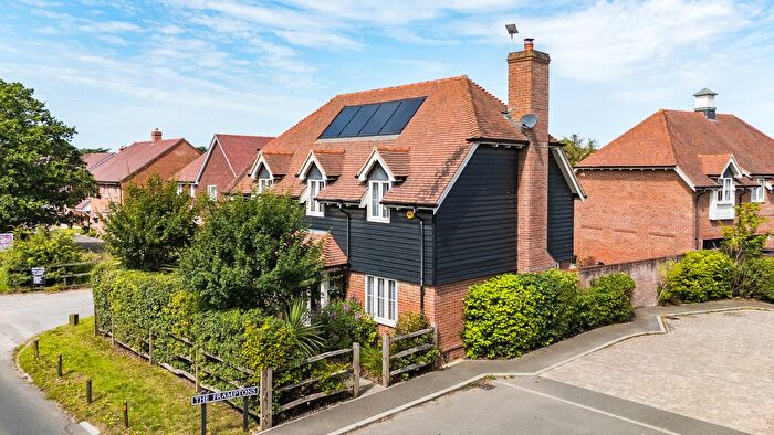 4 Bedroom Detached House For Sale In The Framptons, Netley Abbey, SO31