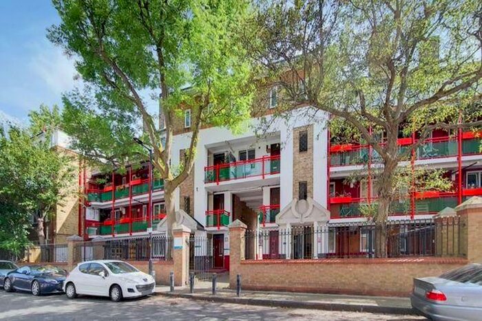 3 Bedroom Flat To Rent In Millpond Estate, West Lane, Canada Water, Rotherhithe, London, SE16