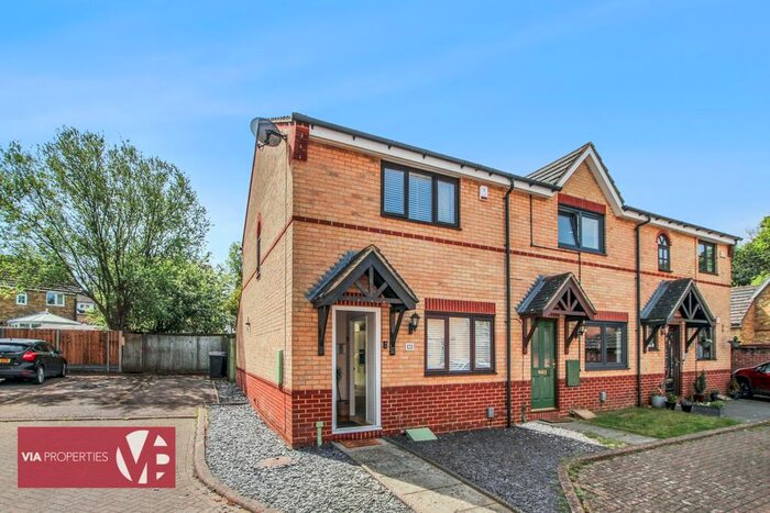 2 Bedroom End Of Terrace House To Rent In Neagh Close, Stevenage, SG1