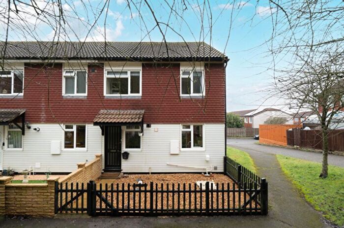 3 Bedroom End Of Terrace House For Sale In Sycamore Close, Tidworth, SP9