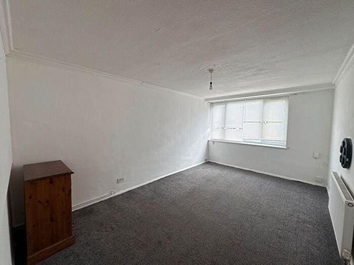 2 Bedroom Property To Rent In Pettits Lane North, Romford, London, RM1