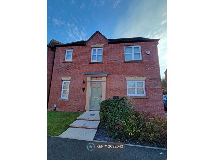 3 Bedroom Semi-Detached House To Rent In Moniven Close, Warrington, WA4